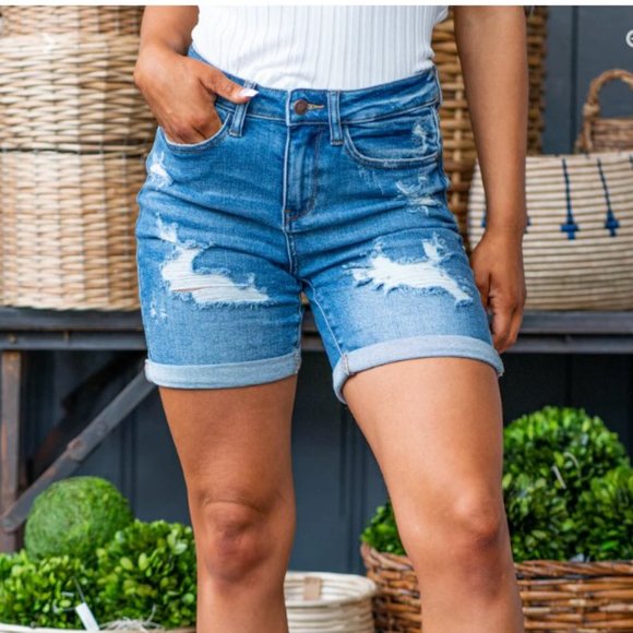 Judy Blue Kadence High Rise Mid-Thigh Shorts Size Small - Picture 9 of 10